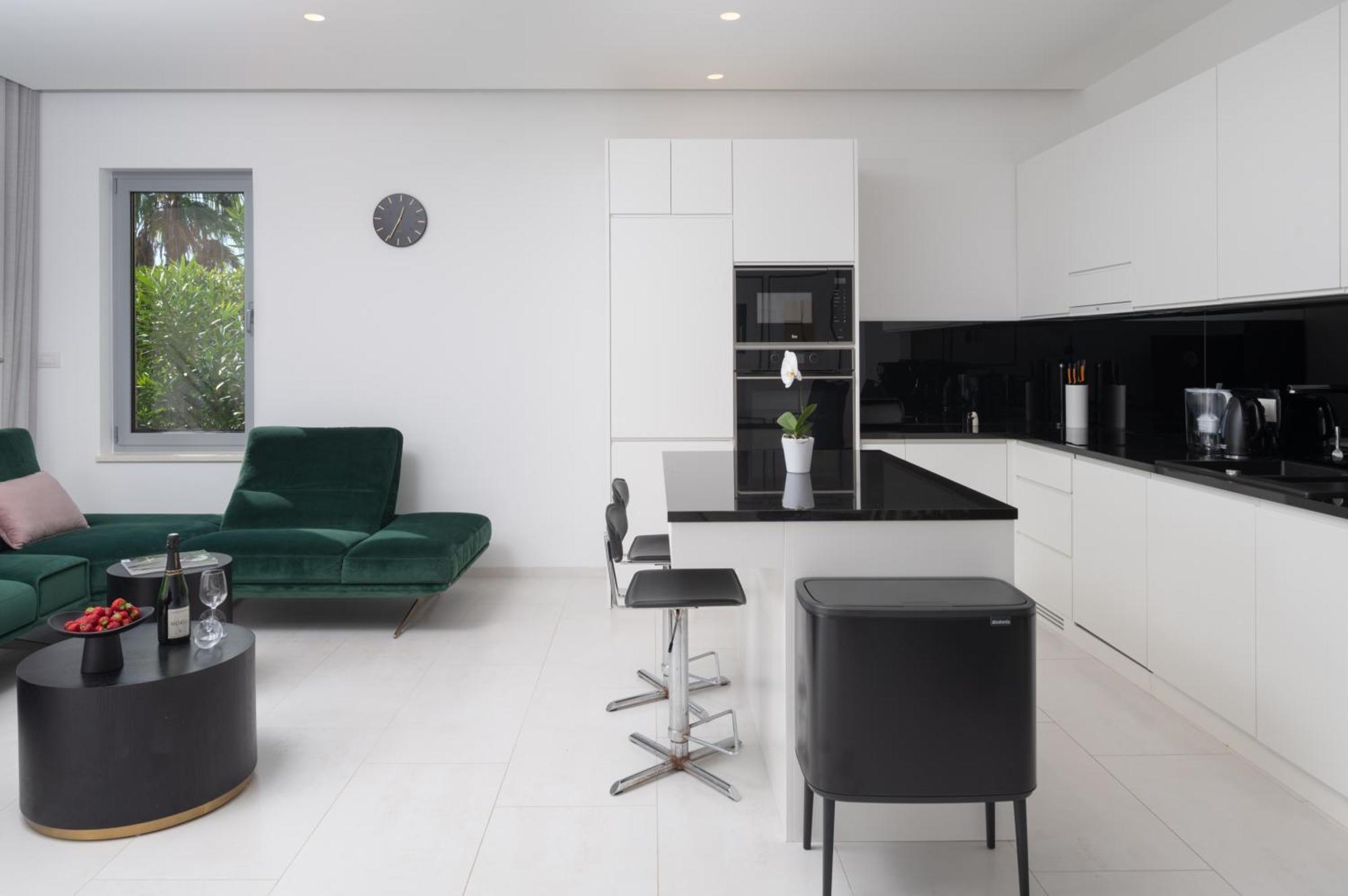 Suncana Villa Sukosan Luaran gambar